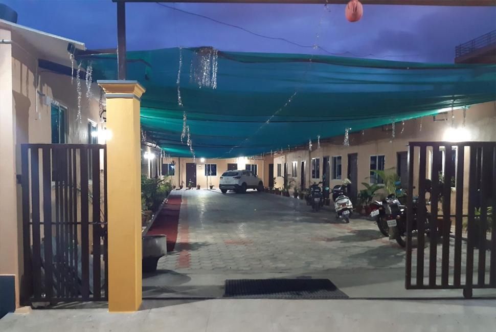Sri Nandini Guest House Chikmagalūr Buitenkant foto