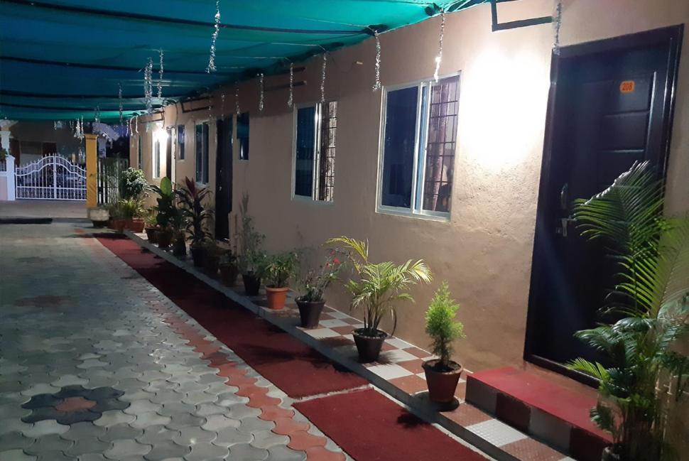 Sri Nandini Guest House Chikmagalūr Buitenkant foto