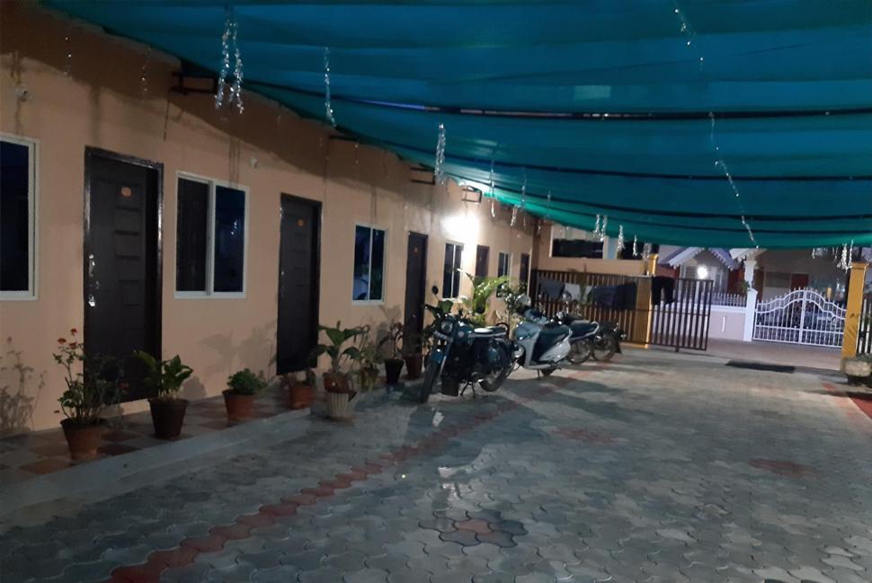Sri Nandini Guest House Chikmagalūr Buitenkant foto